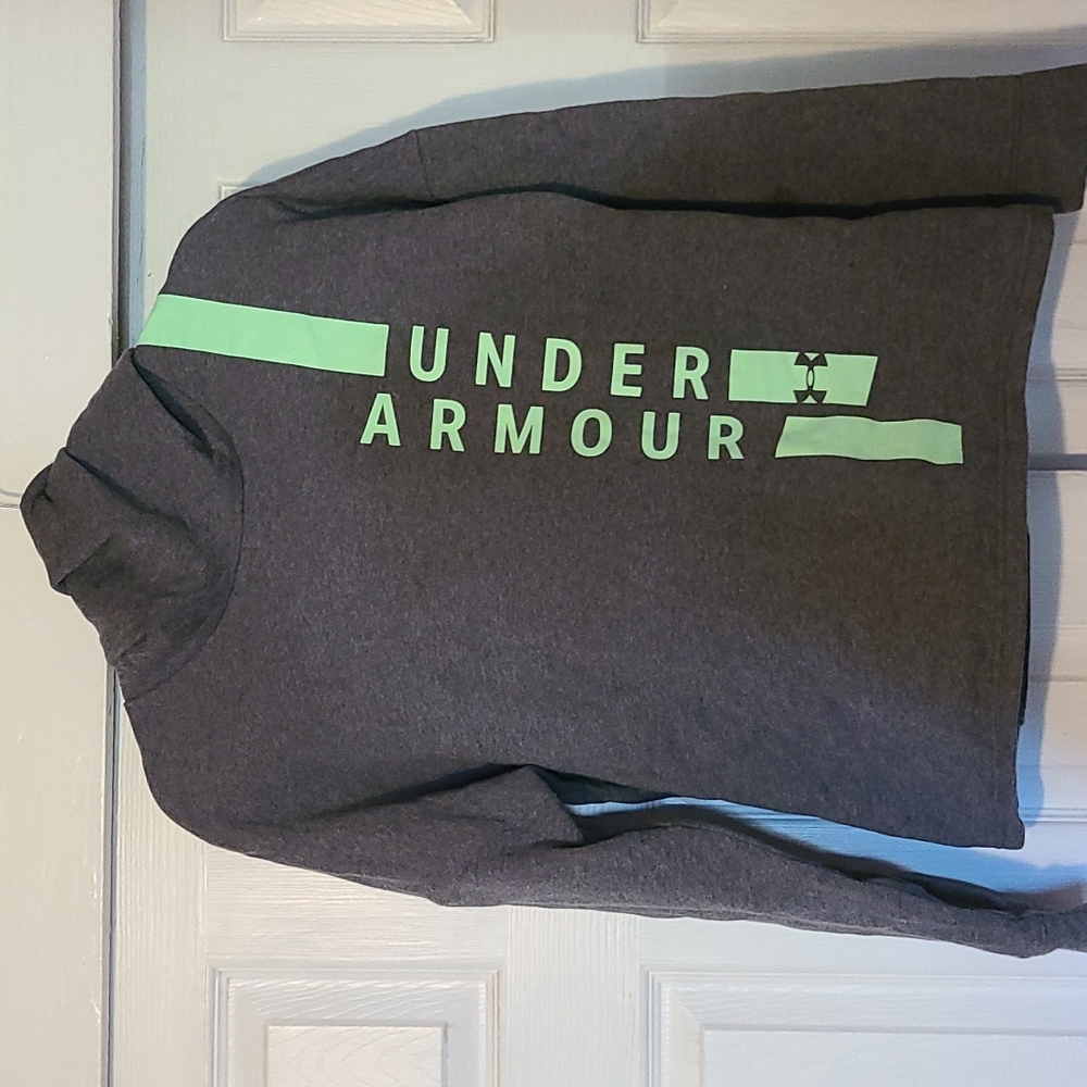 Under Armour sweatshirt